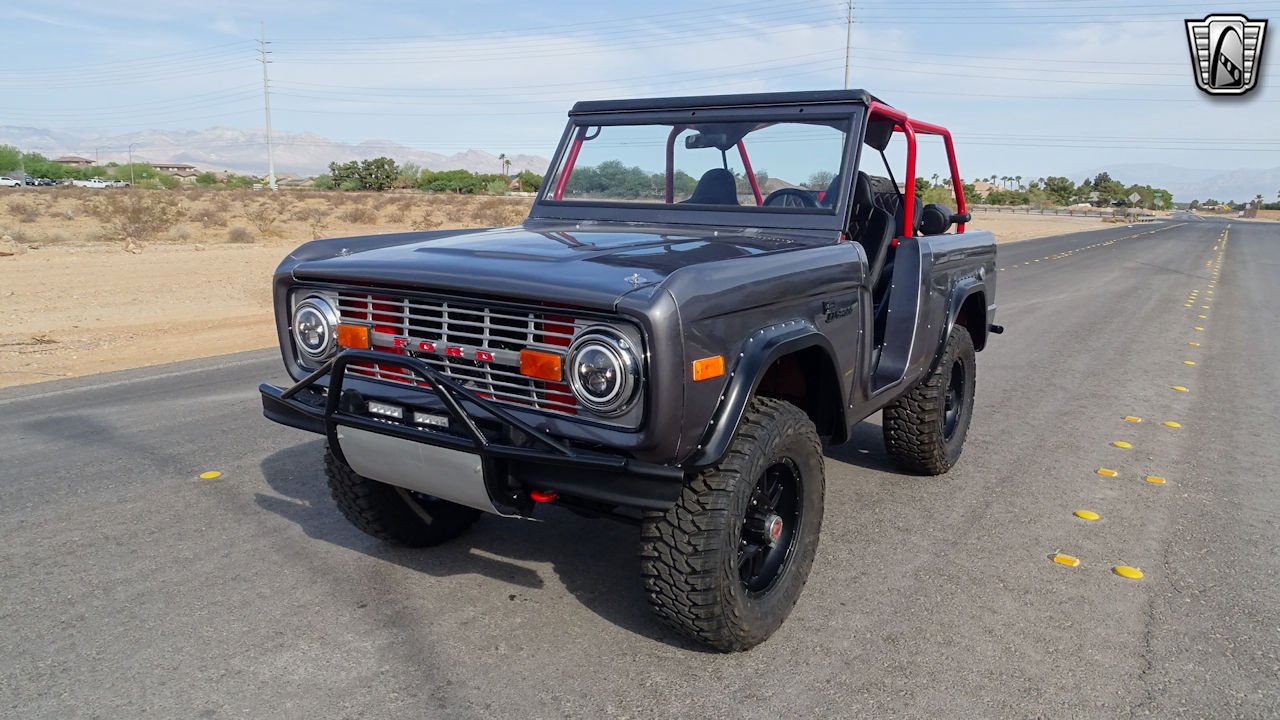 1976 Ford Bronco Restomod